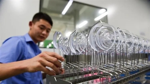  Jiangsu Danyang Glasses Trade Union: "Four step Work Method" to Promote the "Industrial Reform" of Industrial Clusters